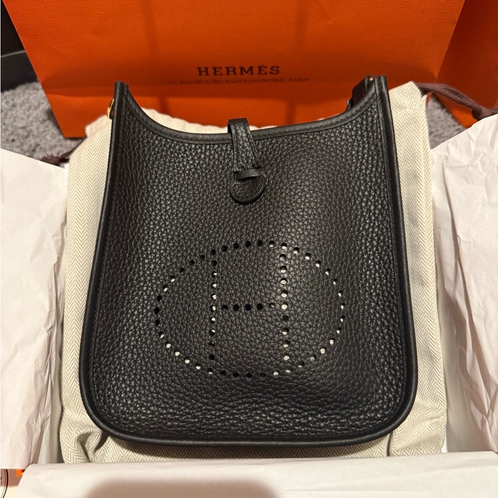 Hermes Evelyne TPM 16 in Noir